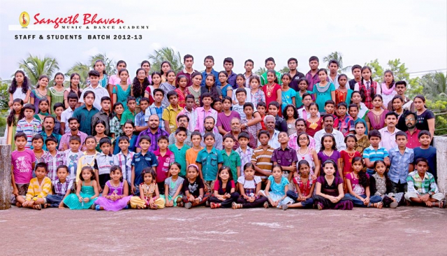 Sangeeth Bhavan Group Photo 2012-2013